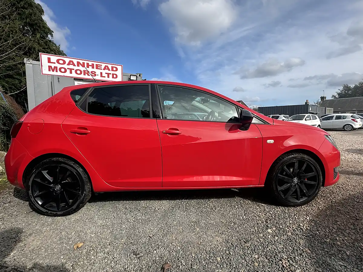 Used 2015 SEAT Ibiza Fr Black Red - Interior and Exterior details 15