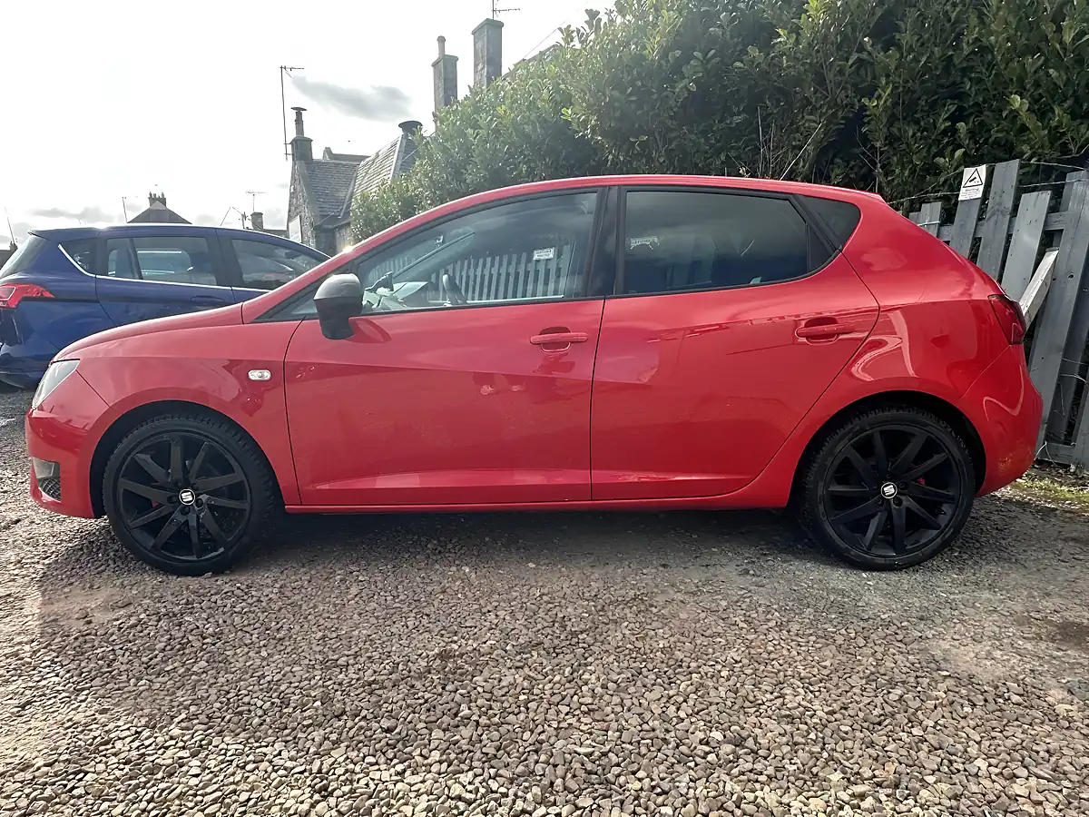Used 2015 SEAT Ibiza Fr Black Red - Interior and Exterior details 8