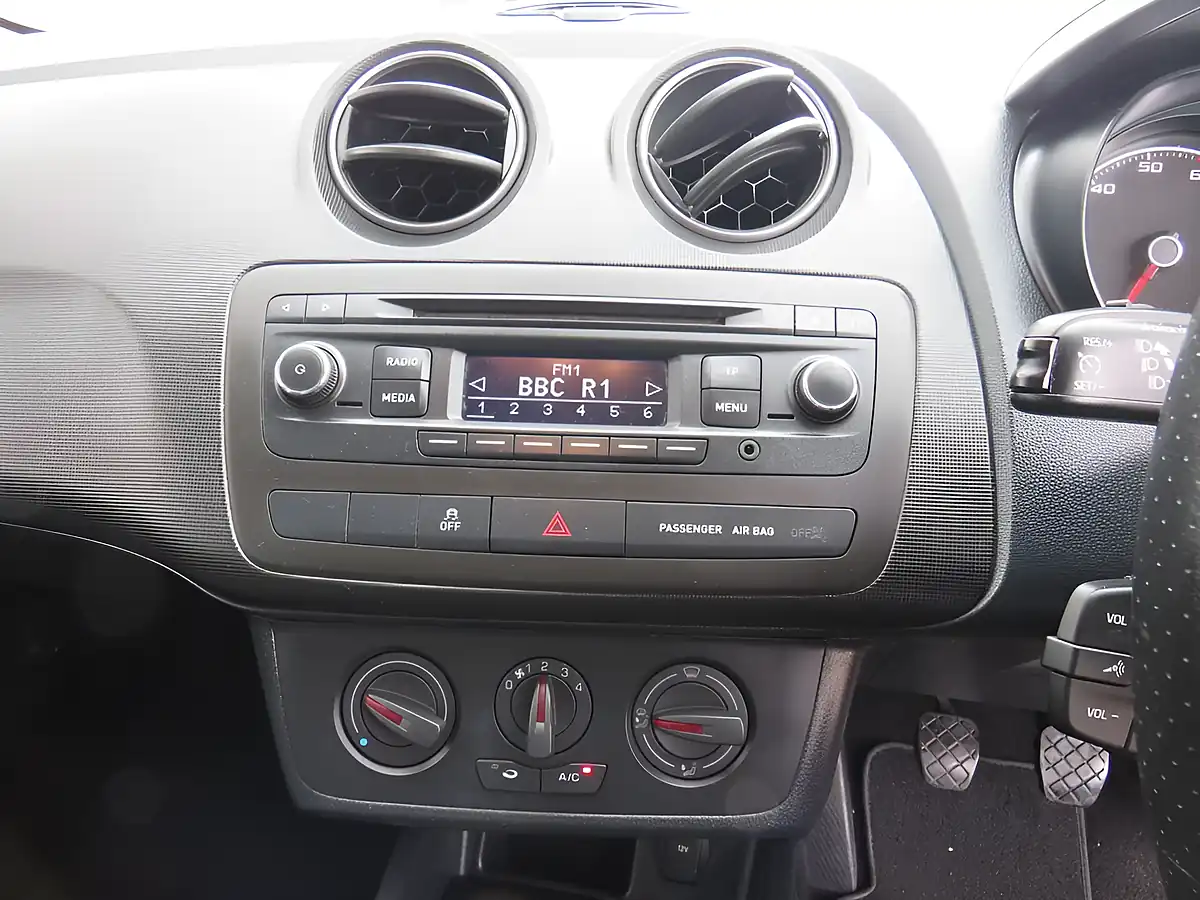 Used 2015 SEAT Ibiza Fr Black Red - Interior and Exterior details 12