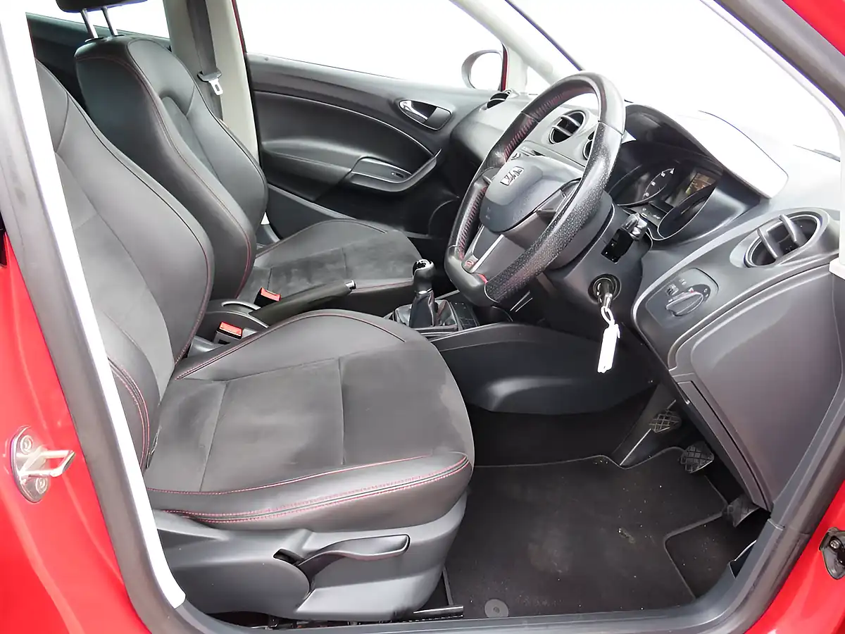 Used 2015 SEAT Ibiza Fr Black Red - Interior and Exterior details 7