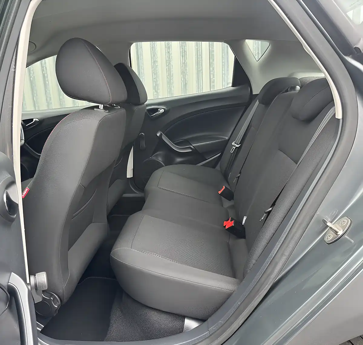 Used 2015 SEAT Ibiza Fr Grey - Interior and Exterior details 10