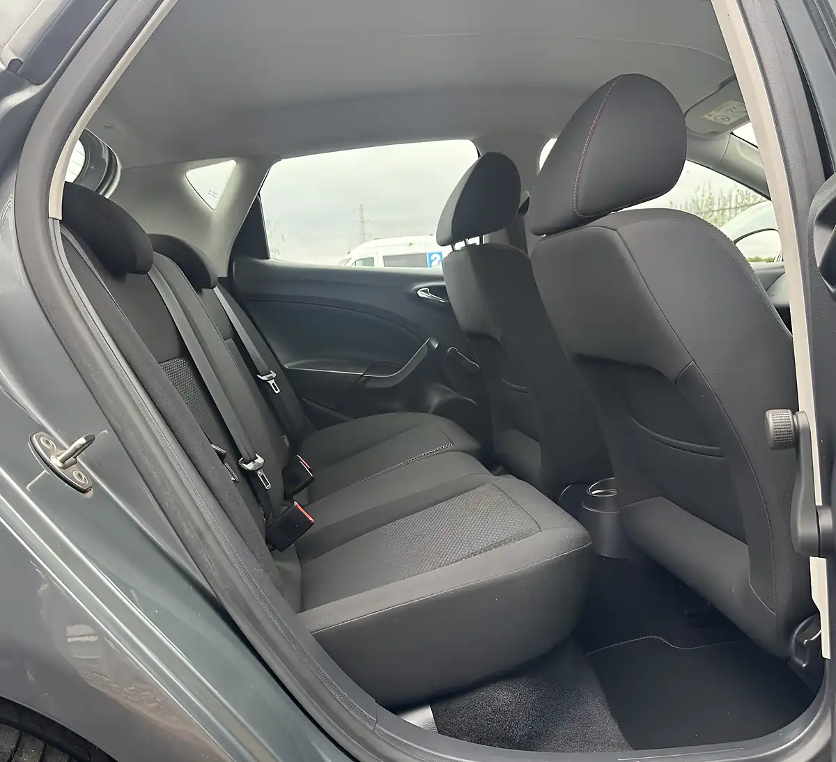 Used 2015 SEAT Ibiza Fr Grey - Interior and Exterior details 11