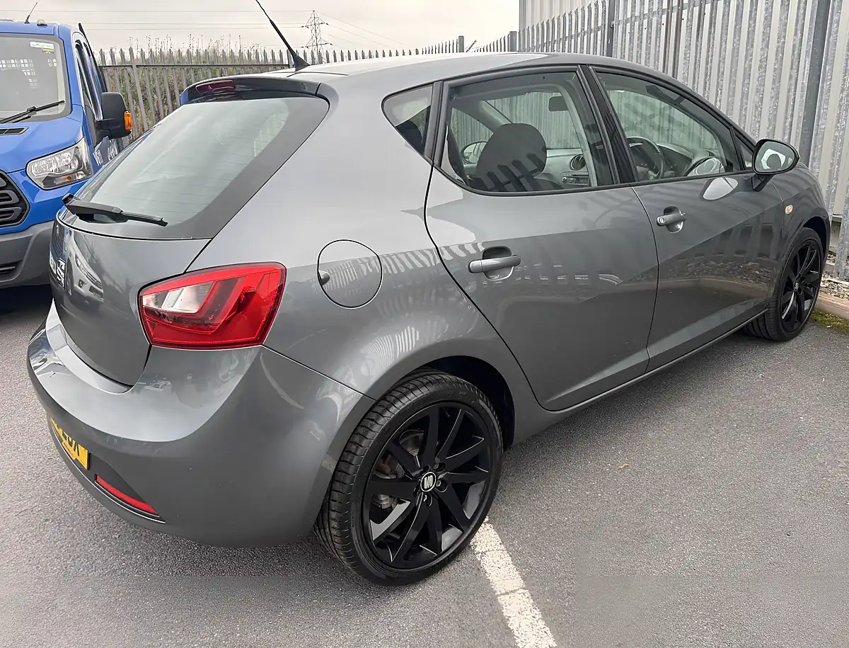 Used 2015 SEAT Ibiza Fr Grey - Interior and Exterior details 4
