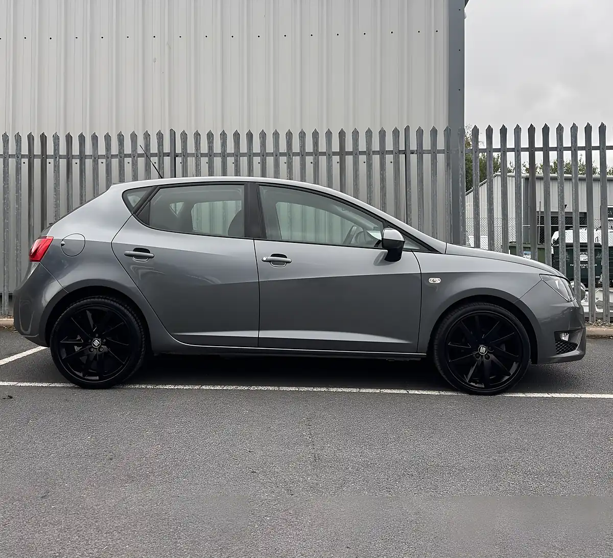 Used 2015 SEAT Ibiza Fr Grey - Interior and Exterior details 6