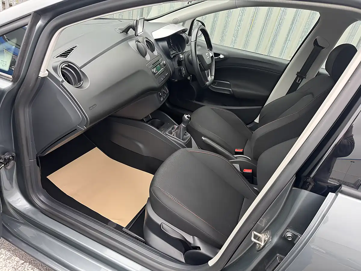 Used 2015 SEAT Ibiza Fr Grey - Interior and Exterior details 9