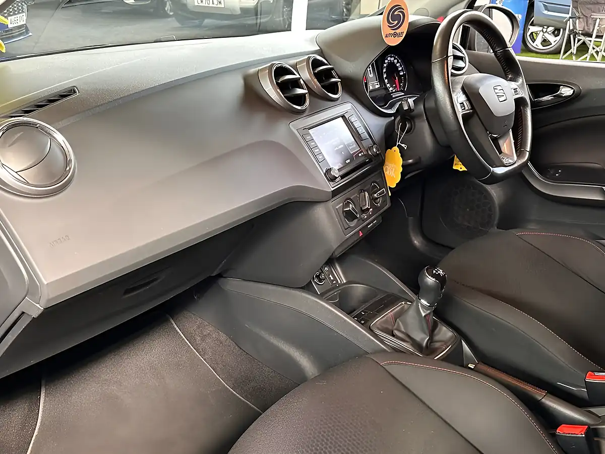 Used 2015 SEAT Ibiza Fr - Interior and Exterior details 9