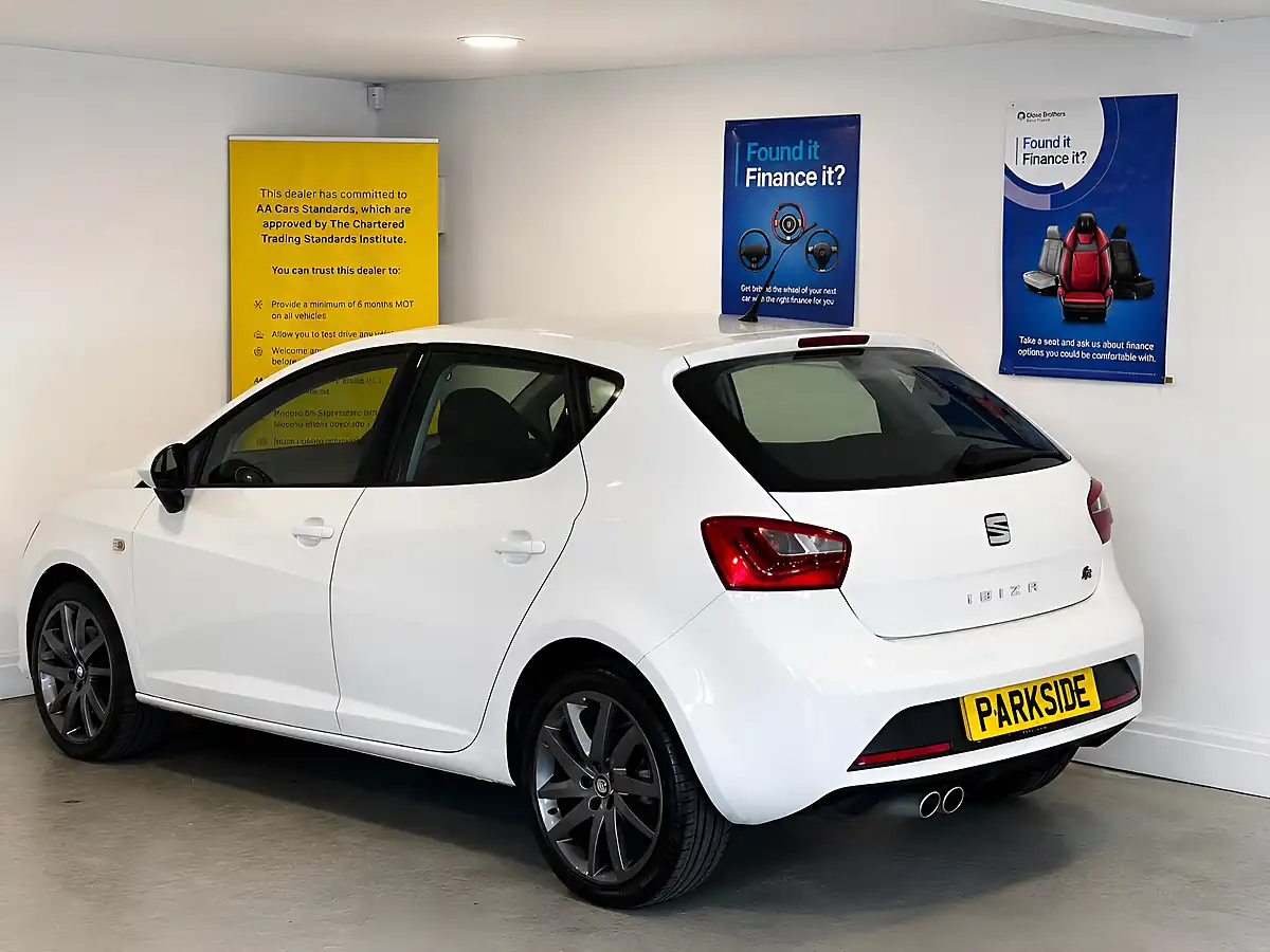 Used 2015 SEAT Ibiza Fr White - Interior and Exterior details 4