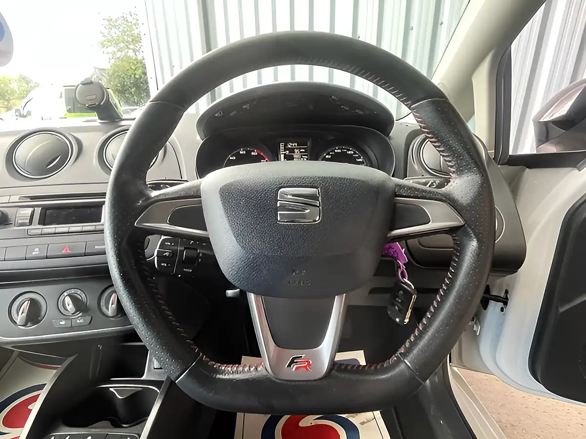 Used 2015 SEAT Ibiza Fr White - Interior and Exterior details 15