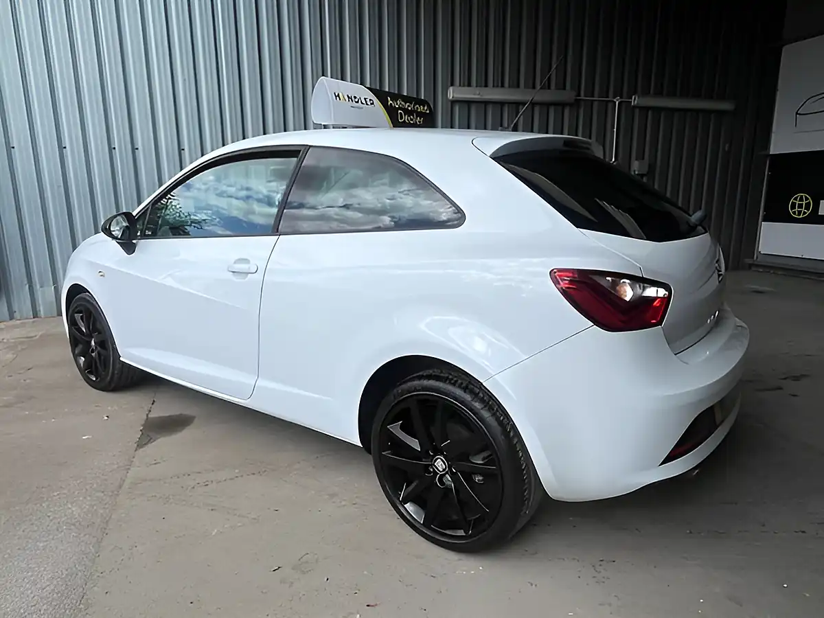 Used 2015 SEAT Ibiza Fr White - Interior and Exterior details 7