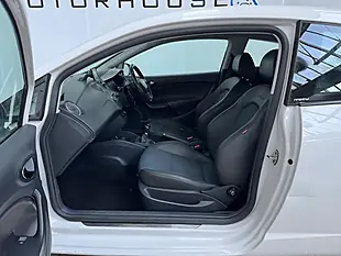 Used 2015 SEAT Ibiza I Tech Sport Coupe Nevada White - Interior and Exterior details 9