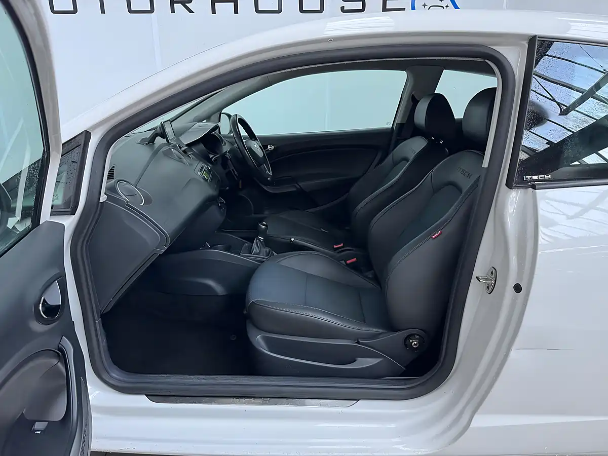 Used 2015 SEAT Ibiza I Tech Sport Coupe Nevada White - Interior and Exterior details 9