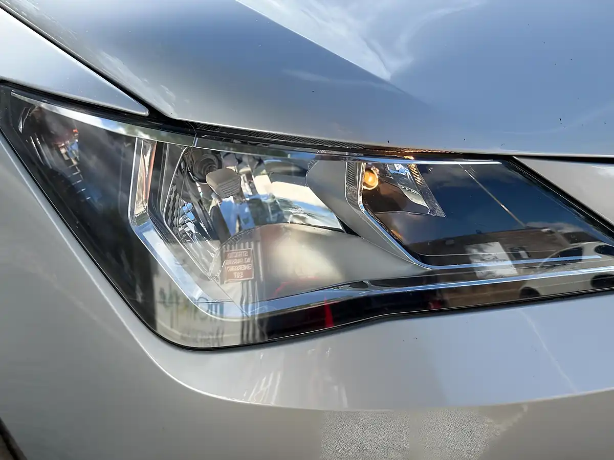 Used 2015 SEAT Ibiza I Tech Sport Coupe Silver - Interior and Exterior details 16