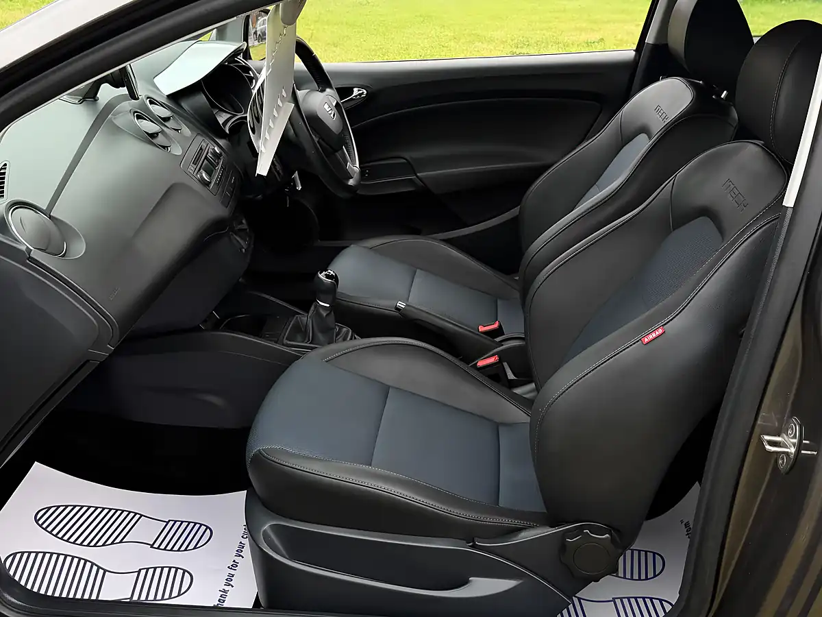Used 2015 SEAT Ibiza I-Tech Sport Coupe Technic Grey - Interior and Exterior details 18