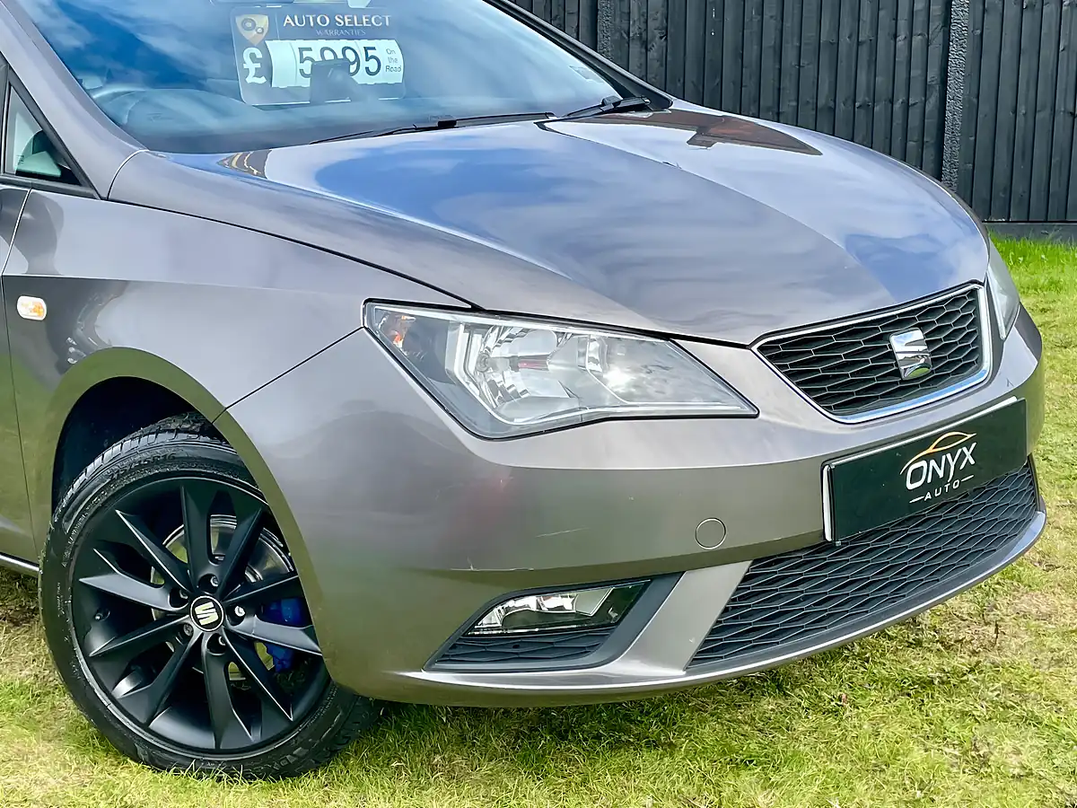 Used 2015 SEAT Ibiza I-Tech Sport Coupe Technic Grey - Interior and Exterior details 4