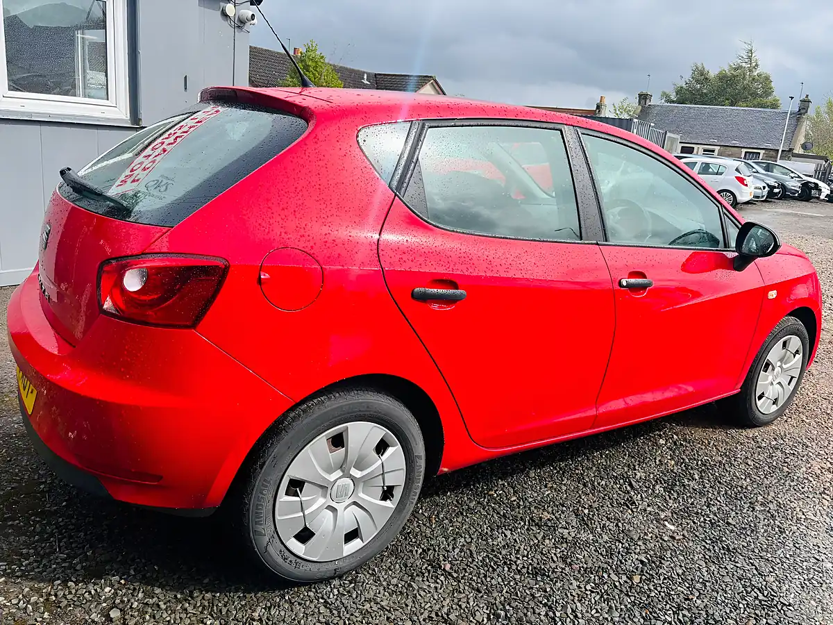 Used 2015 SEAT Ibiza S Red - Interior and Exterior details 13