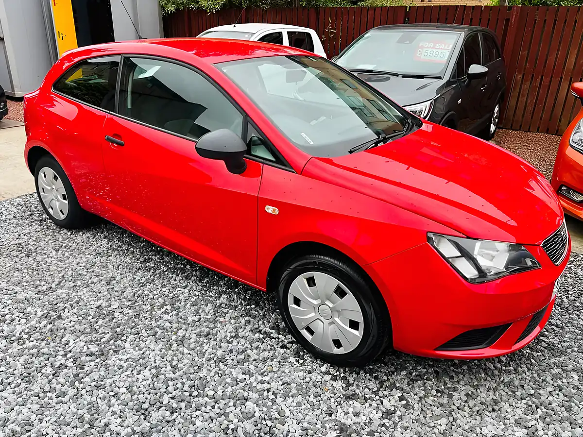 Used 2015 SEAT Ibiza S Sport Coupe Red - Front View