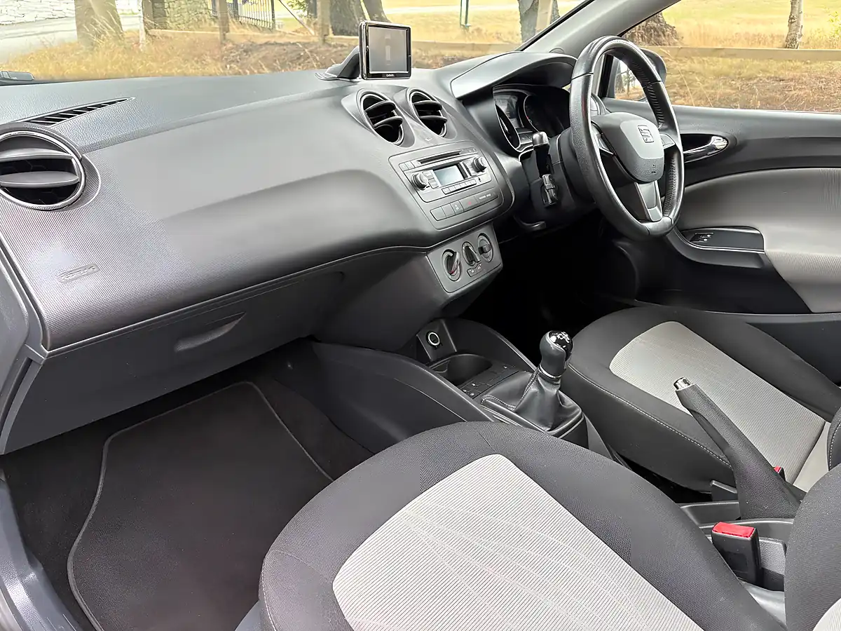 Used 2015 SEAT Ibiza Toca Black - Interior and Exterior details 15