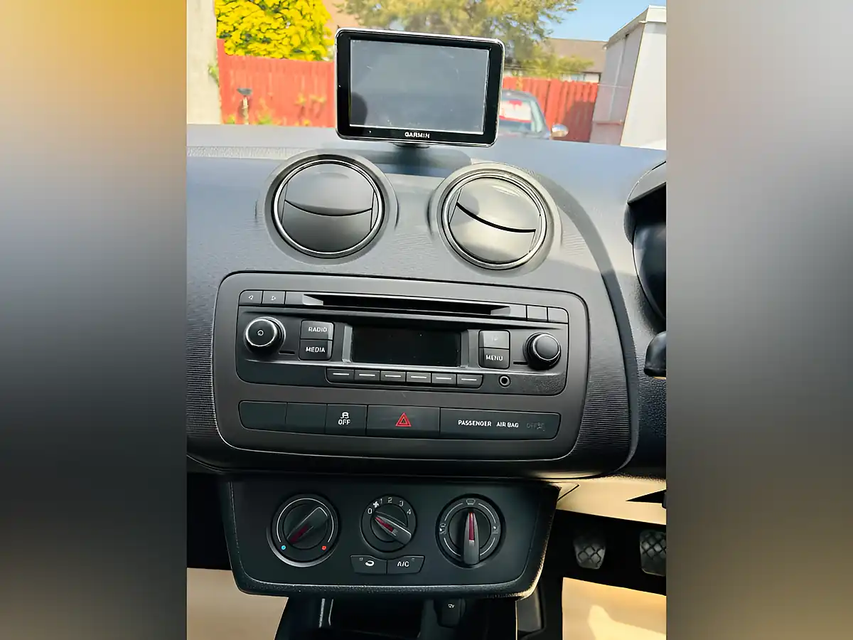 Used 2015 SEAT Ibiza Toca Grey - Interior and Exterior details 13