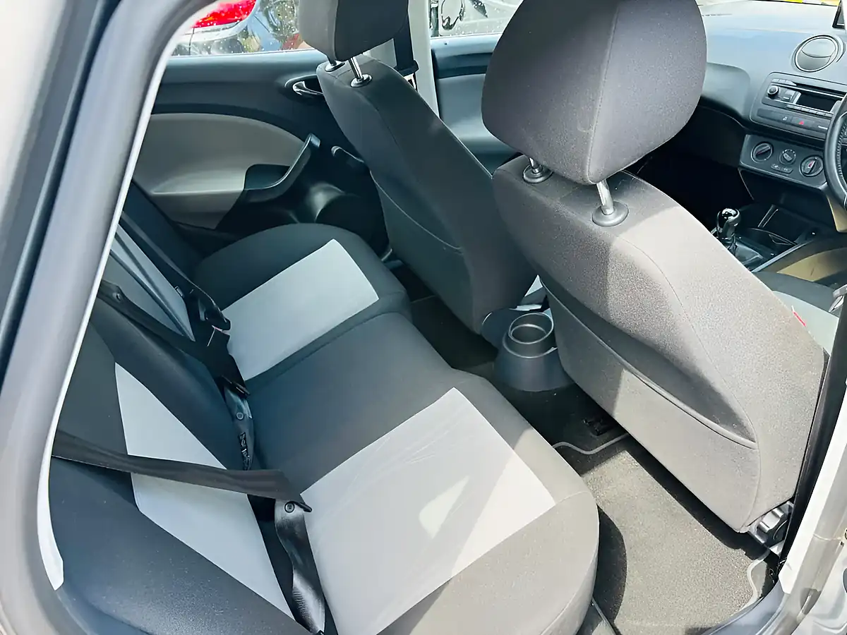 Used 2015 SEAT Ibiza Toca Grey - Interior and Exterior details 16