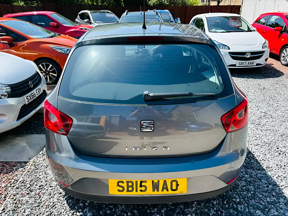 Used 2015 SEAT Ibiza Toca Grey - Interior and Exterior details 4