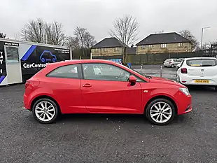 Used 2015 SEAT Ibiza Toca Red - Interior and Exterior details 2