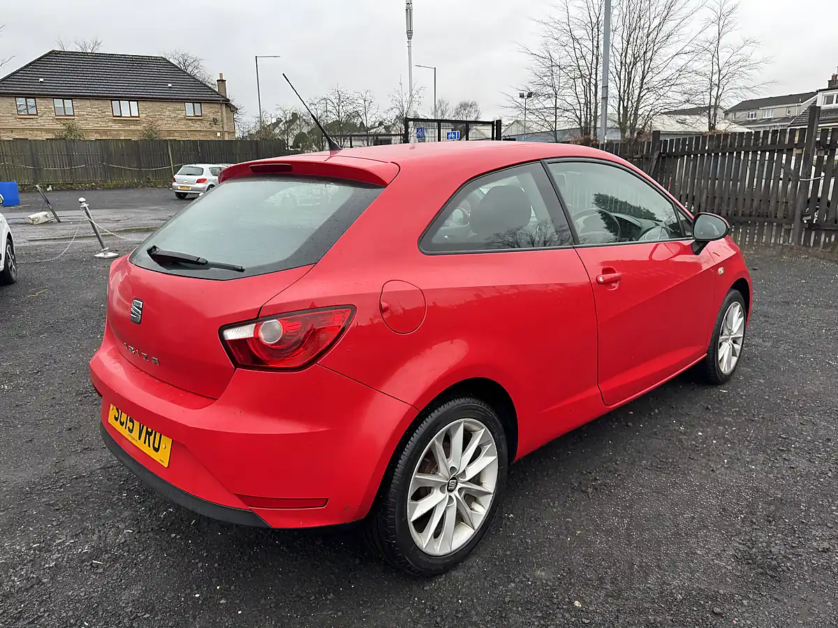 Used 2015 SEAT Ibiza Toca Red - Interior and Exterior details 6