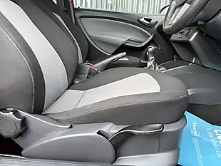 Used 2015 SEAT Ibiza Toca Red - Interior and Exterior details 11