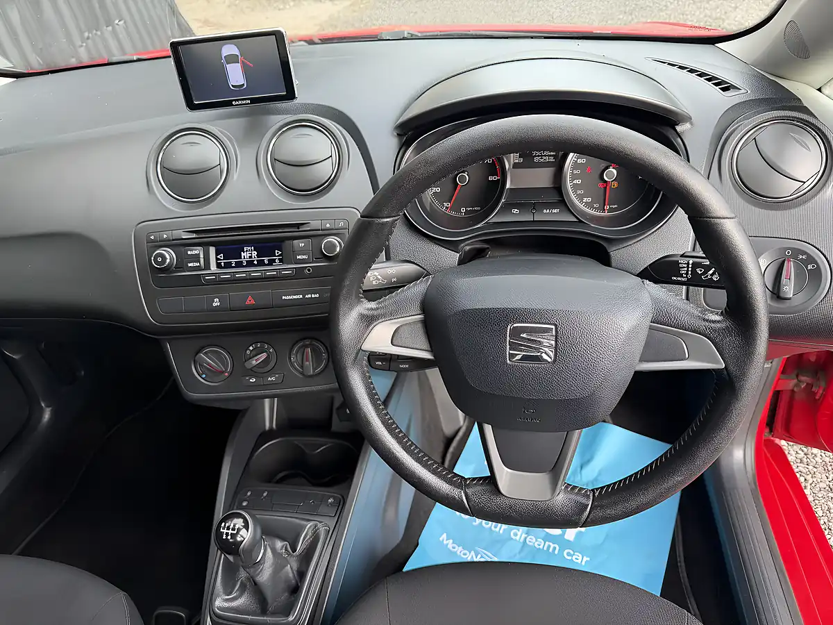 Used 2015 SEAT Ibiza Toca Red - Interior and Exterior details 13