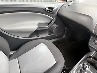 Used 2015 SEAT Ibiza Toca Red - Interior and Exterior details 17