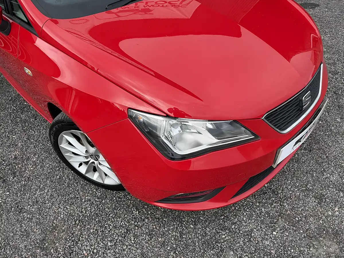 Used 2015 SEAT Ibiza Toca Red - Interior and Exterior details 2
