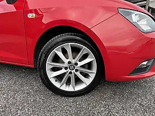 Used 2015 SEAT Ibiza Toca Red - Interior and Exterior details 3