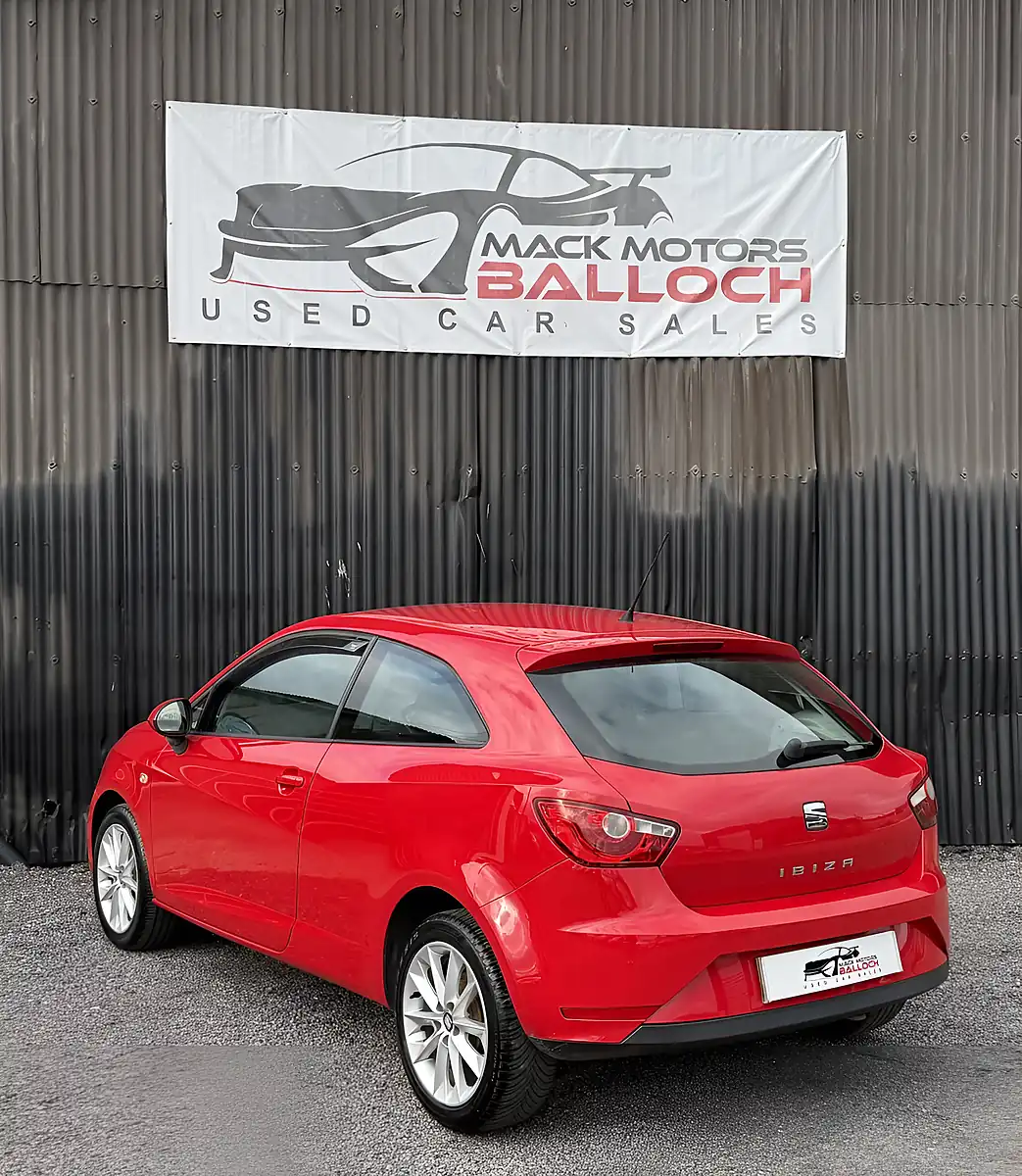 Used 2015 SEAT Ibiza Toca Red - Interior and Exterior details 7