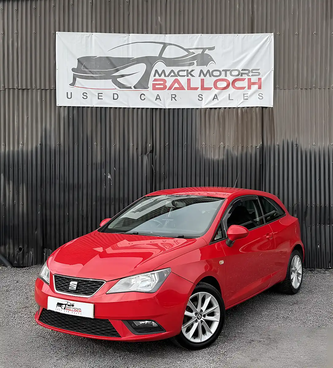 Used 2015 SEAT Ibiza Toca Red - Interior and Exterior details 9