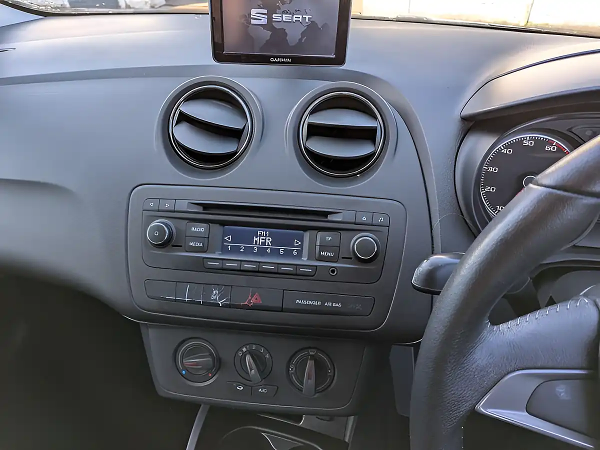 Used 2015 SEAT Ibiza Toca Sport Coupe Grey - Interior and Exterior details 10