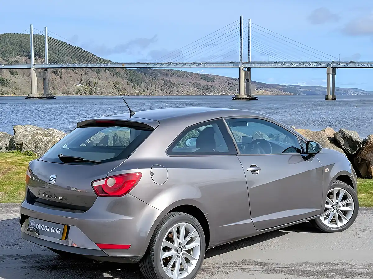 Used 2015 SEAT Ibiza Toca Sport Coupe Grey - Interior and Exterior details 5
