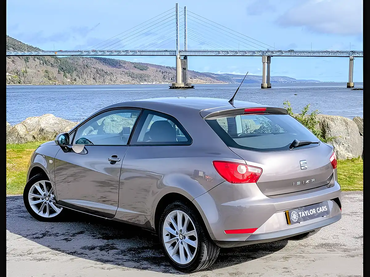 Used 2015 SEAT Ibiza Toca Sport Coupe Grey - Interior and Exterior details 7