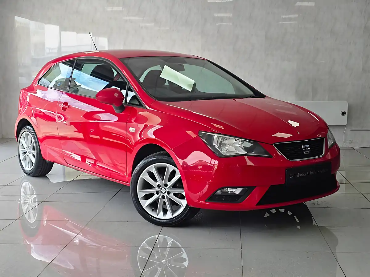 Used 2015 SEAT Ibiza Toca Sport Coupe Red - Front View