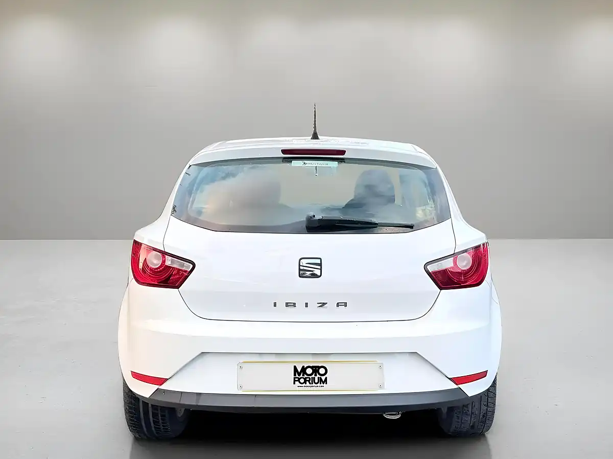 Used 2015 SEAT Ibiza Toca Sport Coupe White - Interior and Exterior details 11