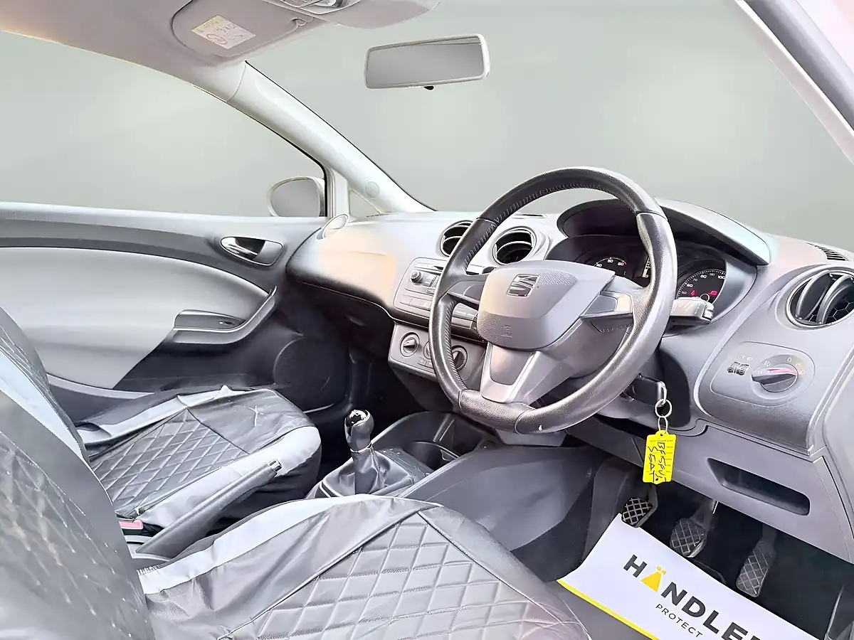 Used 2015 SEAT Ibiza Toca Sport Coupe White - Interior and Exterior details 13