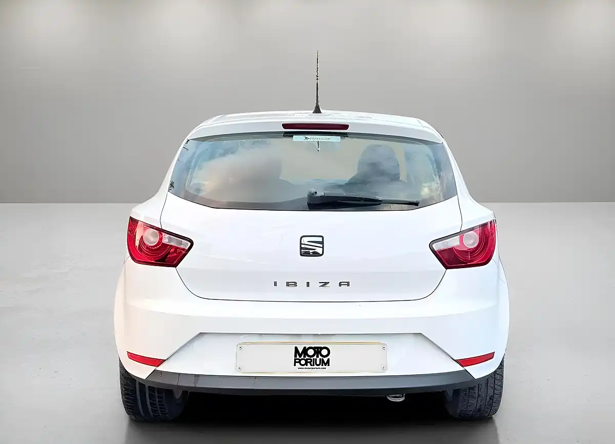 Used 2015 SEAT Ibiza Toca Sport Coupe White - Interior and Exterior details 19