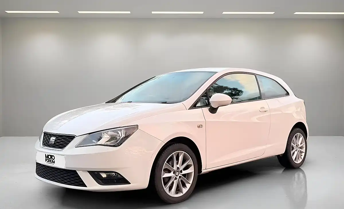 Used 2015 SEAT Ibiza Toca Sport Coupe White - Interior and Exterior details 7