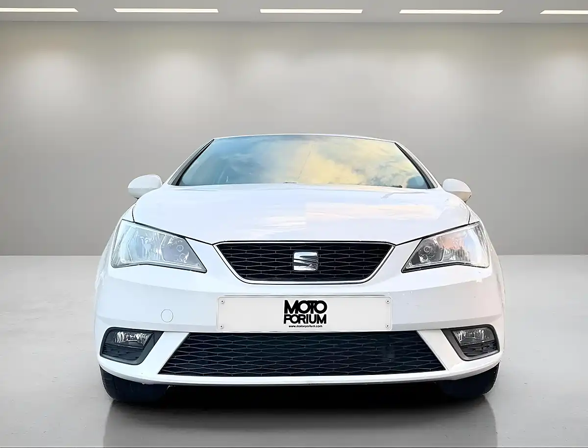 Used 2015 SEAT Ibiza Toca Sport Coupe White - Interior and Exterior details 8