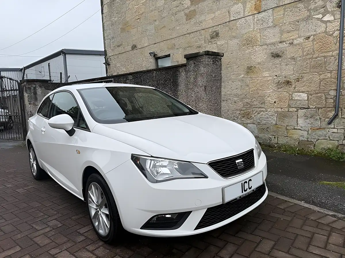 Used 2015 SEAT Ibiza Toca White - Front View
