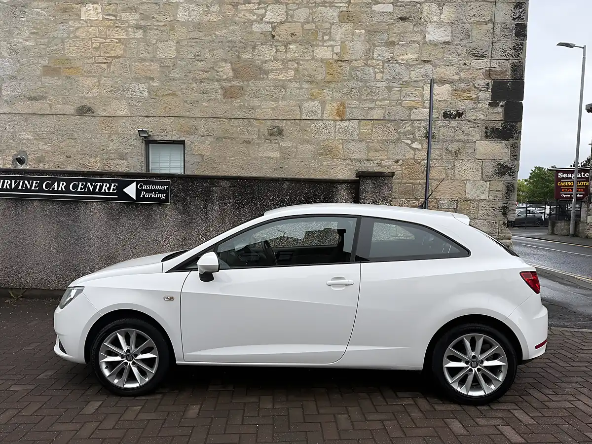 Used 2015 SEAT Ibiza Toca White - Interior and Exterior details 14