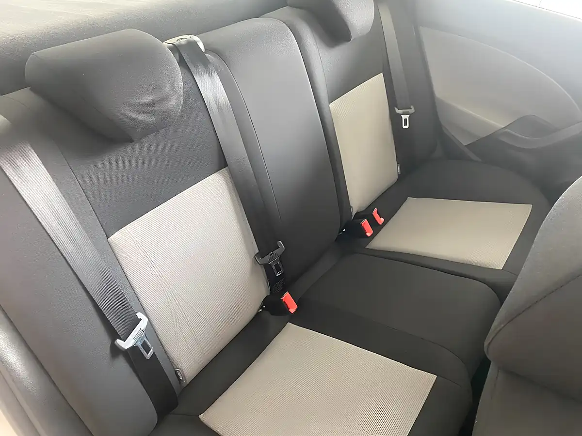 Used 2015 SEAT Ibiza Toca White - Interior and Exterior details 13