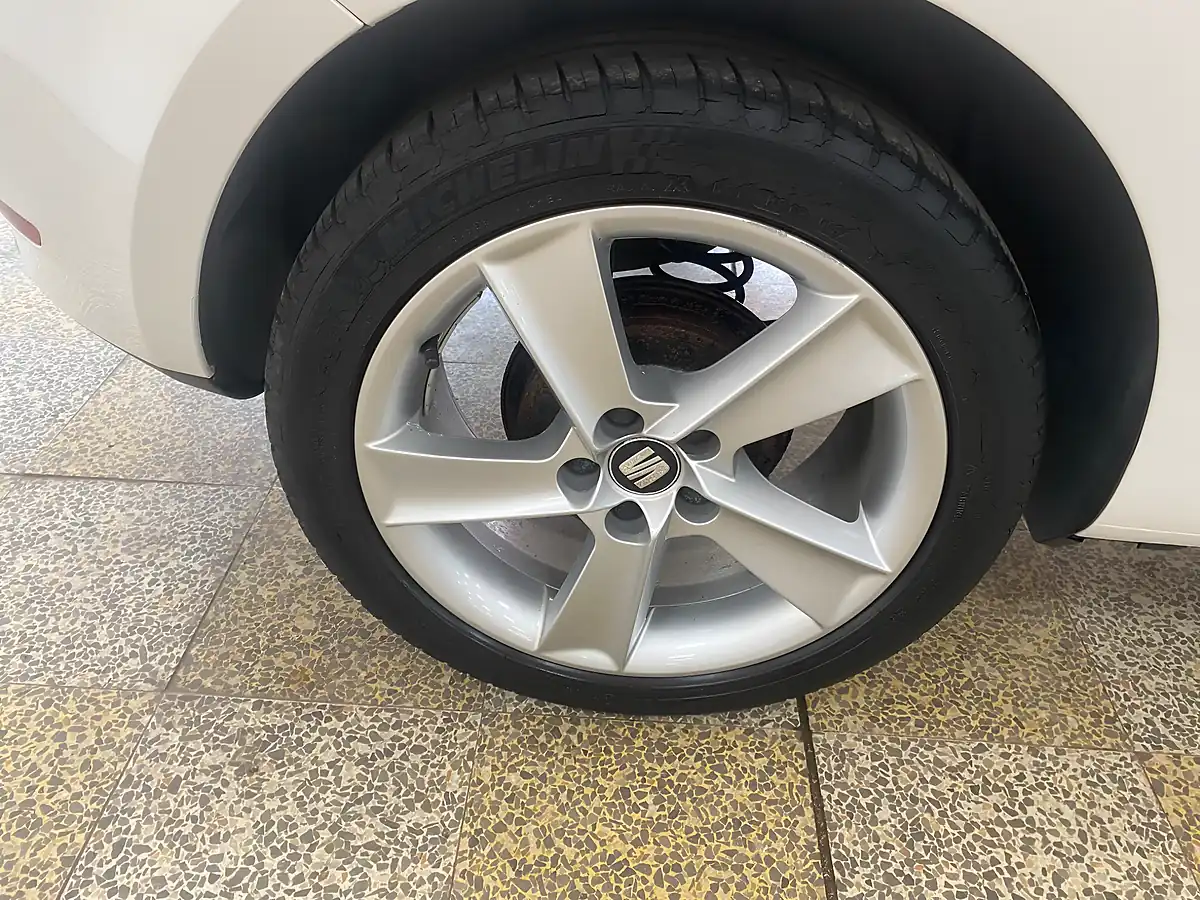 Used 2015 SEAT Ibiza Toca White - Interior and Exterior details 20