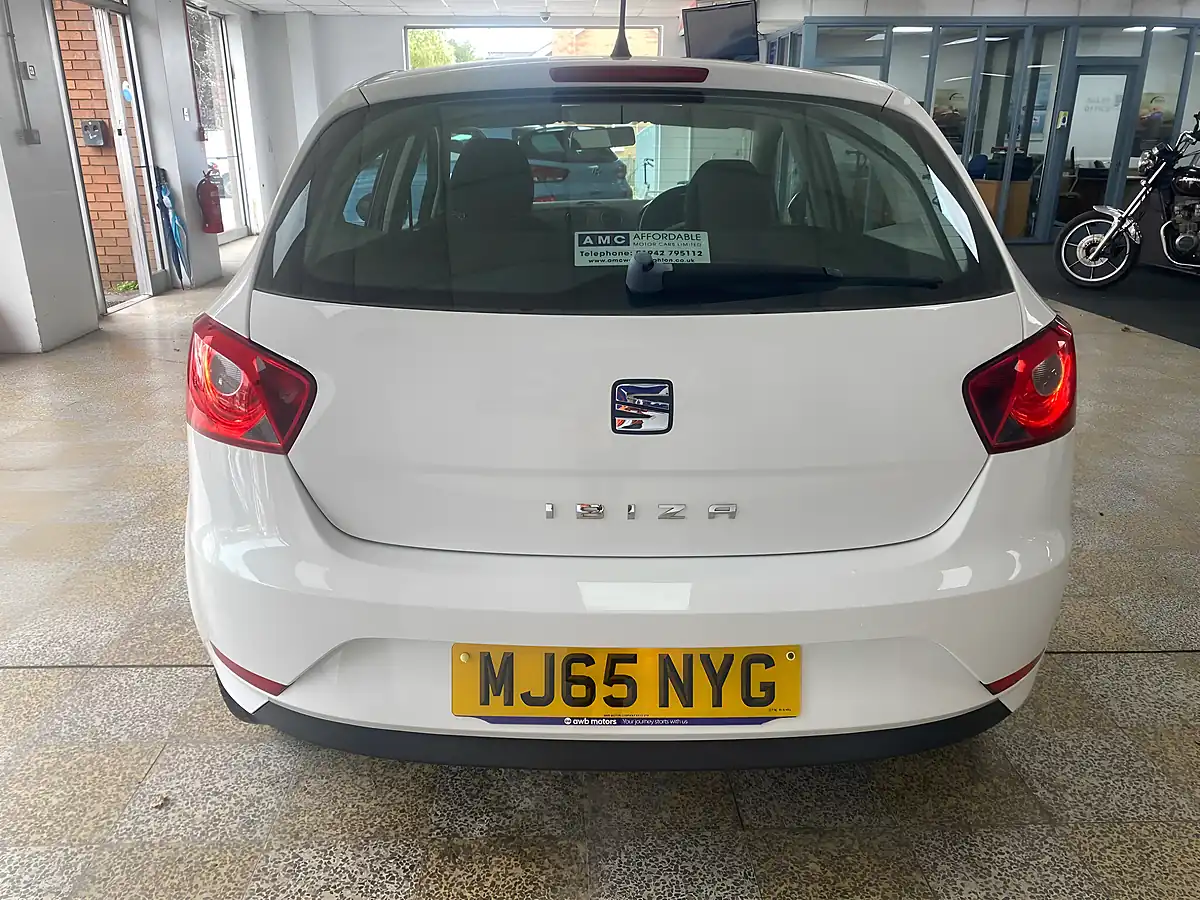 Used 2015 SEAT Ibiza Toca White - Interior and Exterior details 7