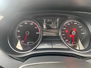 Used 2015 SEAT Ibiza Toca White - Interior and Exterior details 9