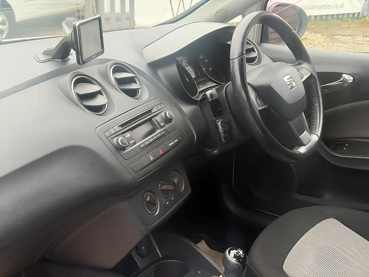 Used 2015 SEAT Ibiza Toca White - Interior and Exterior details 11