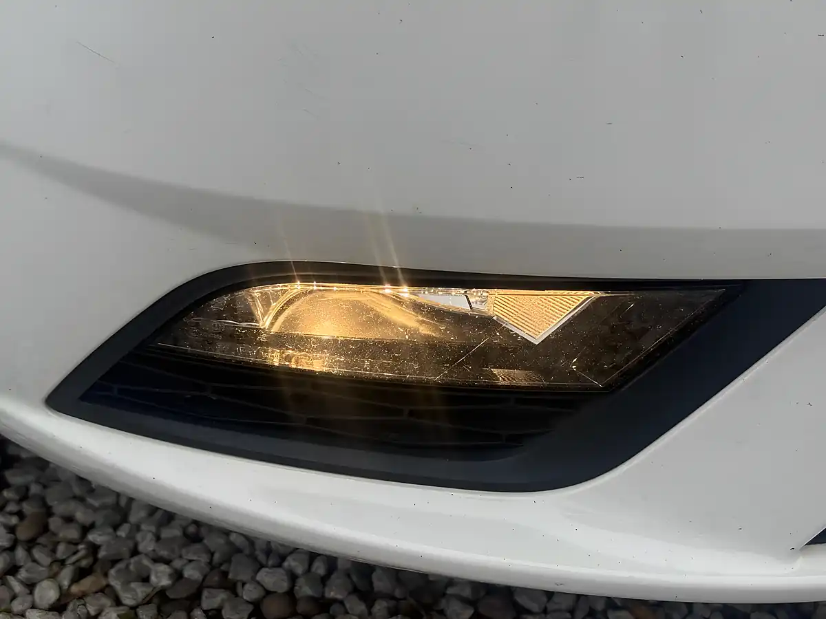 Used 2015 SEAT Ibiza Toca White - Interior and Exterior details 20